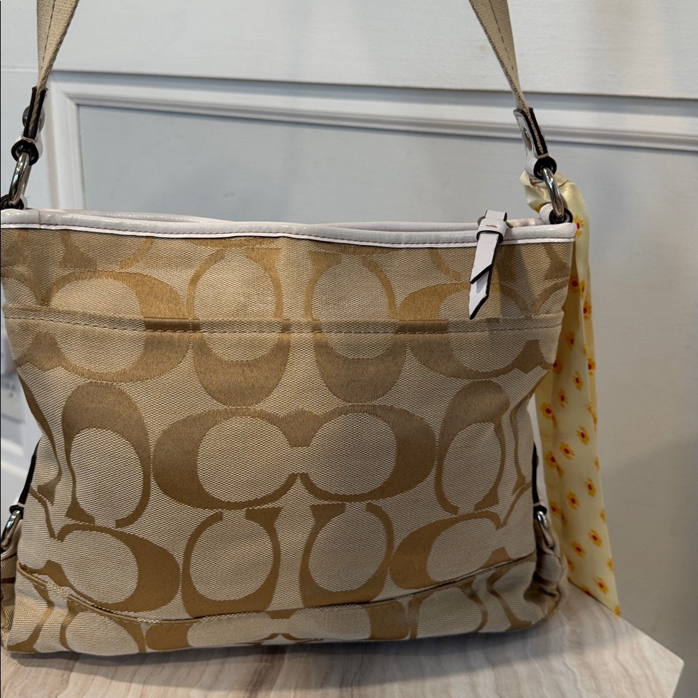 Coach Bag Daisy File Signature Jacquard Tan Crossbody - Picture 6 of 17